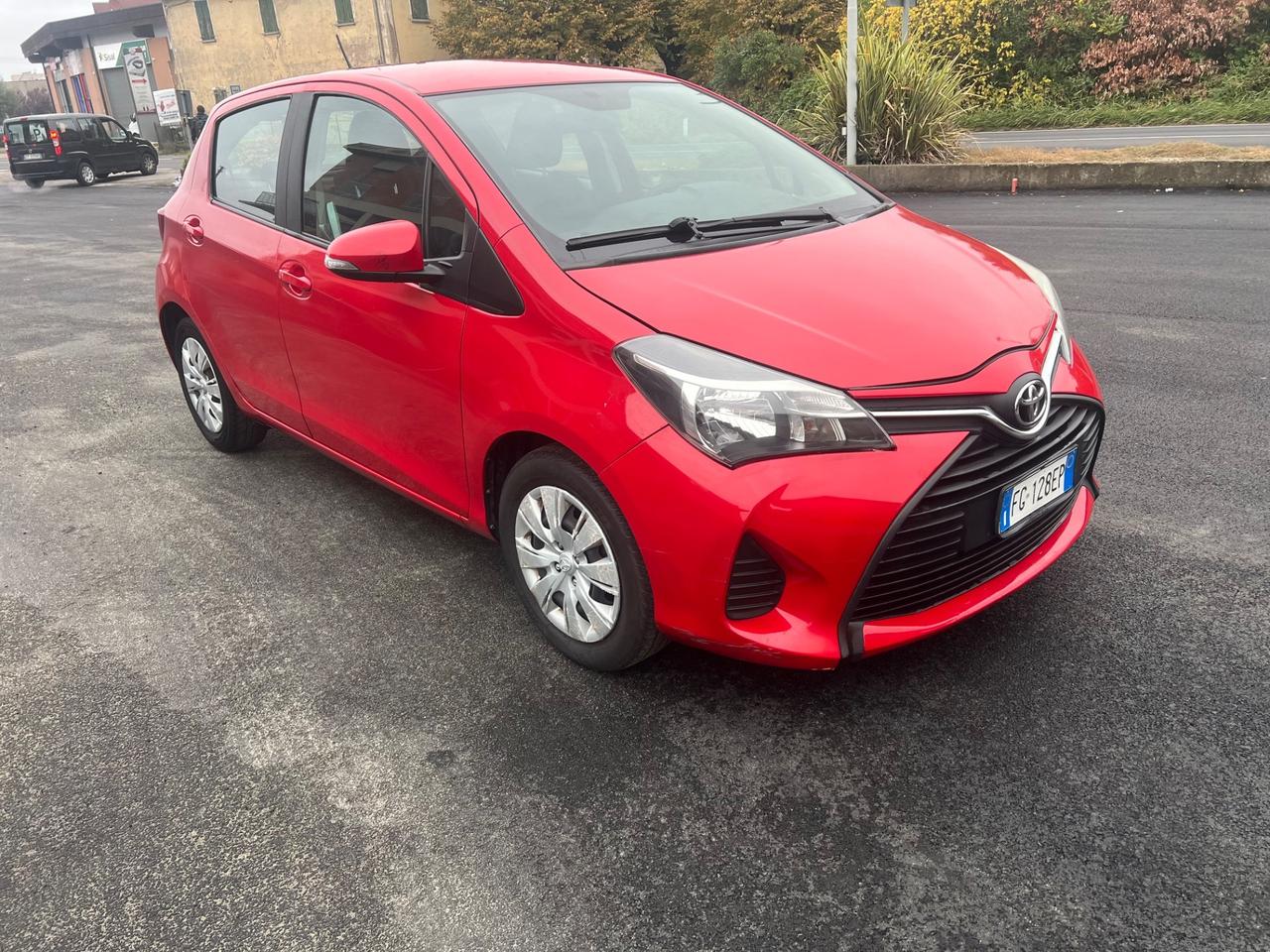 Toyota Yaris 1.0 5 porte Lounge
