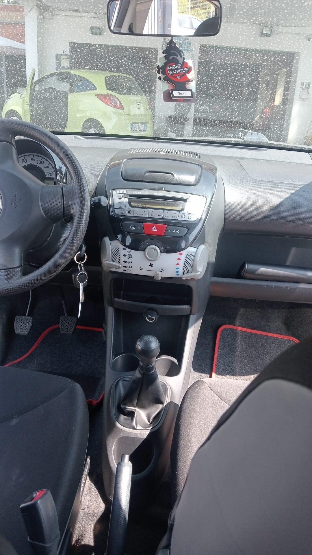 Toyota Aygo 1.0 12V VVT-i 5 porte Cool Soda Connect