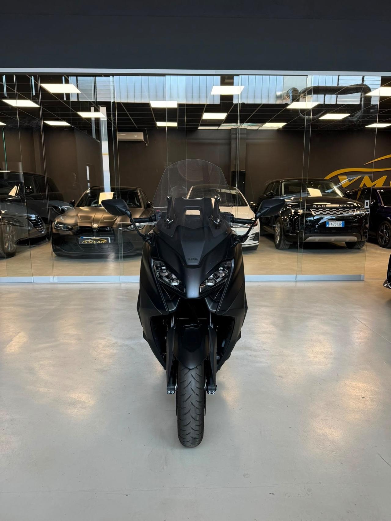 Yamaha TMAX 560