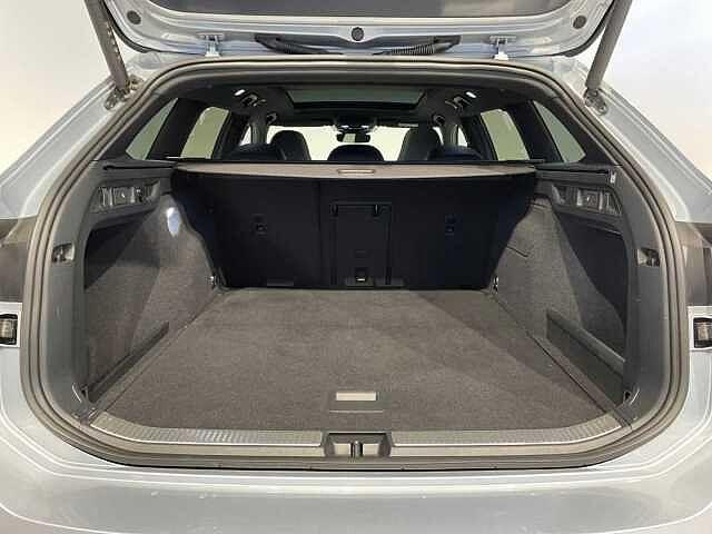 Volkswagen Passat Variant 8ª serie 2.0TDI 150CV DSG R-LINE - IVA ESPOSTA