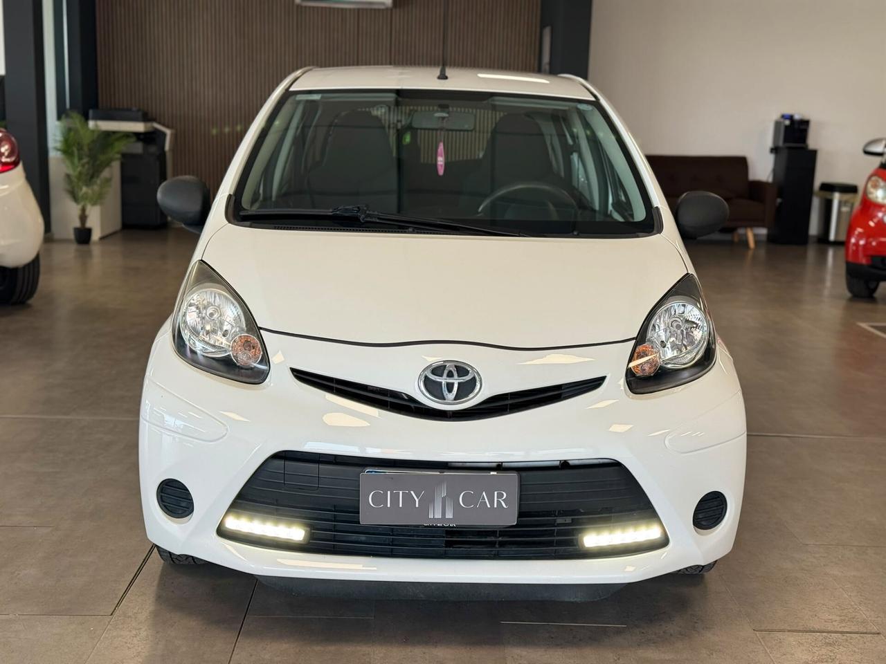 Toyota Aygo 1.0 12V VVT-i 5 porte Lounge Connect