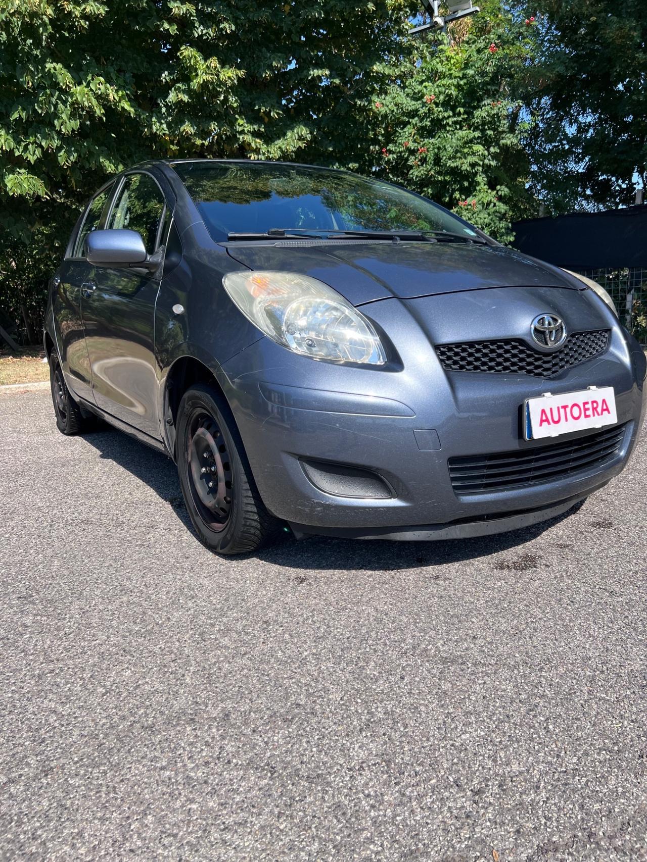 Toyota Yaris 1.0 5 porte