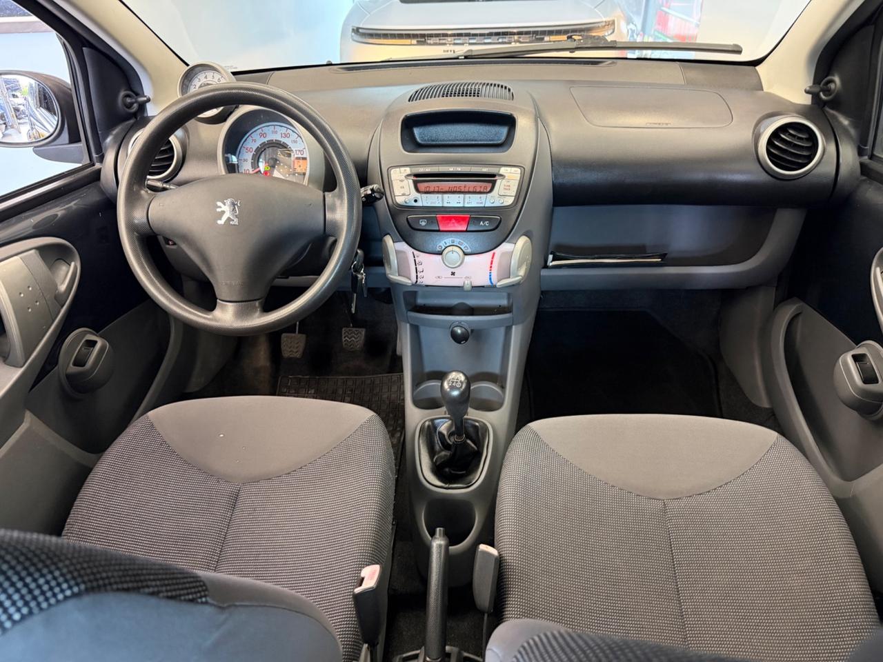PEUGEOT 107 ('05'-'14') 107 1.0 68CV 5P SWEET YEARS (50 KW) Ok. neopatentati