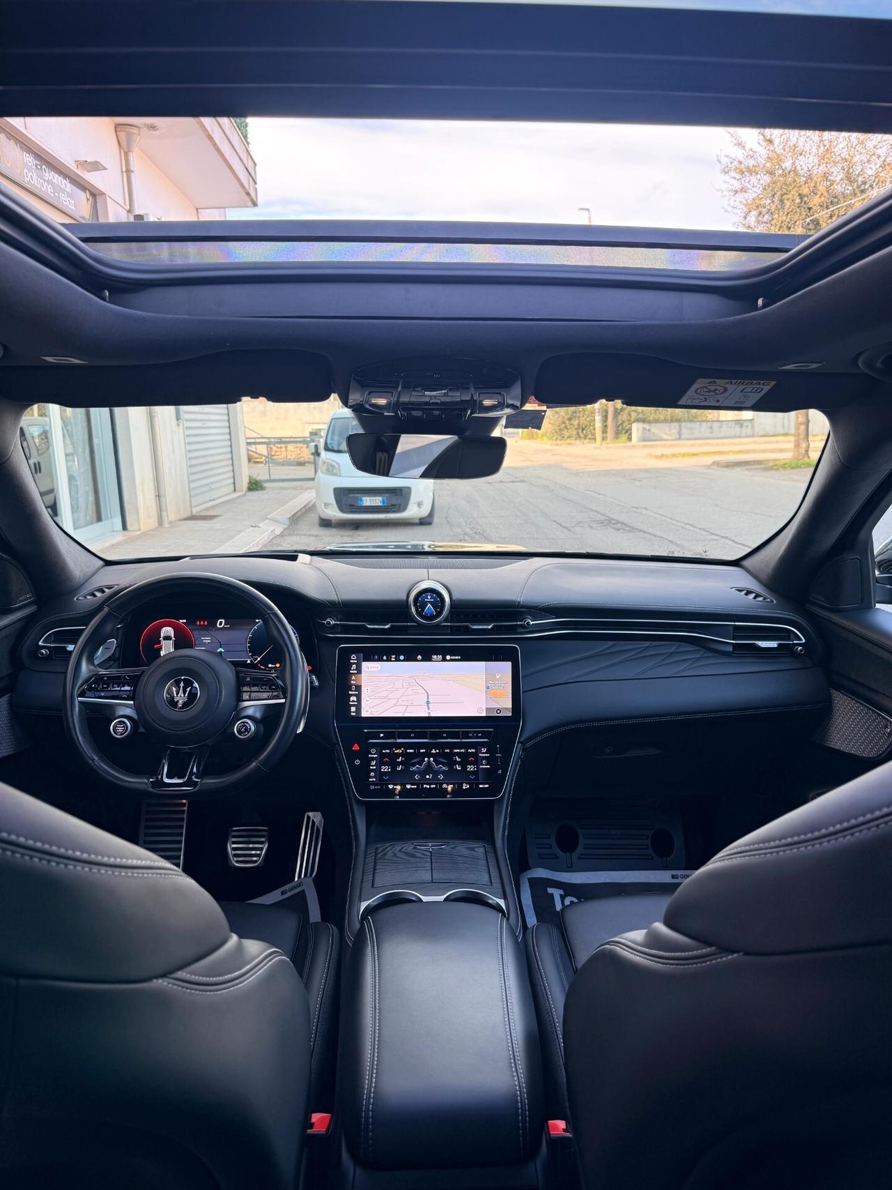 Maserati Grecale MHEV BENZINA/ELETTRICA 330 CV Modena TETTO APRIBILE,TELECAMERA 360,APPLE CARPLAY,NAVI