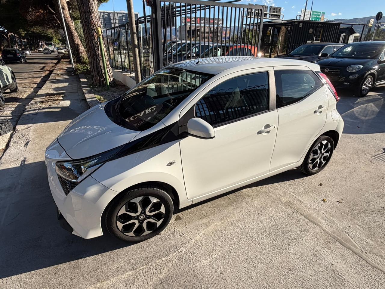 Toyota Aygo 1.0 VVT-i 69 CV 5 porte x-clusiv