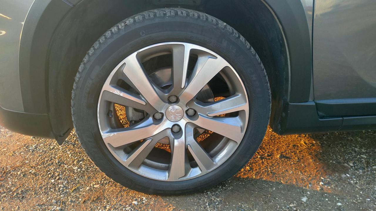 Peugeot 2008 2008 1.2 Turbo Allure 130cv my19