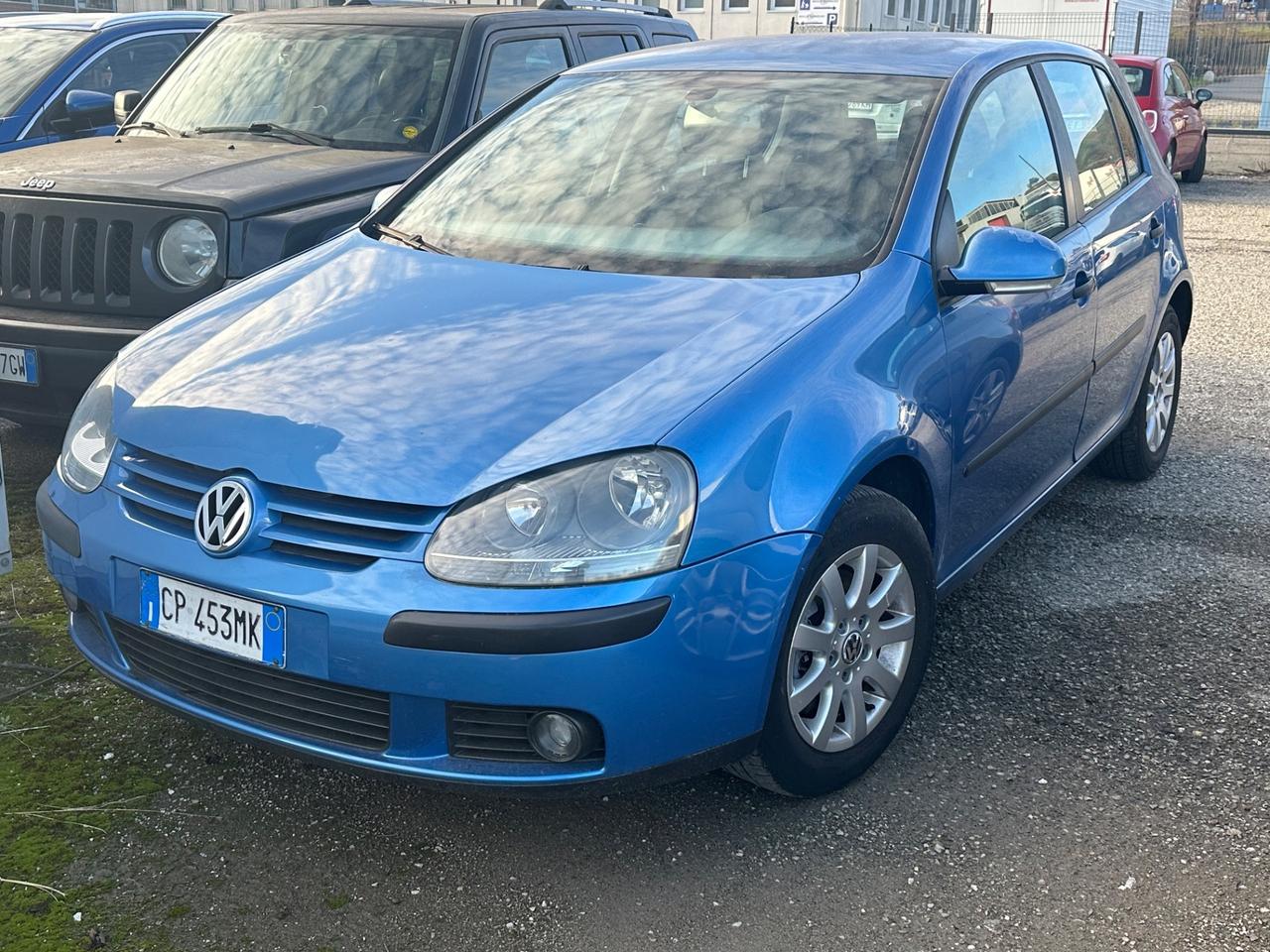 Volkswagen Golf 1.6 16V FSI 3p. Sportline