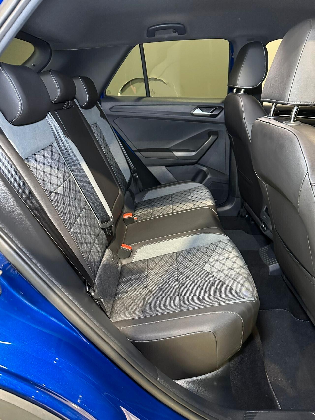 Volkswagen T-Roc 2.0 TDI SCR 150 CV DSG 4MOTION R-Line