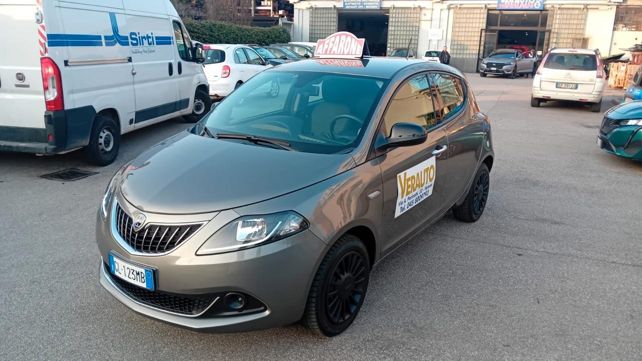 Lancia Ypsilon 1.0 FireFly 5 porte S&S Hybrid UnYca
