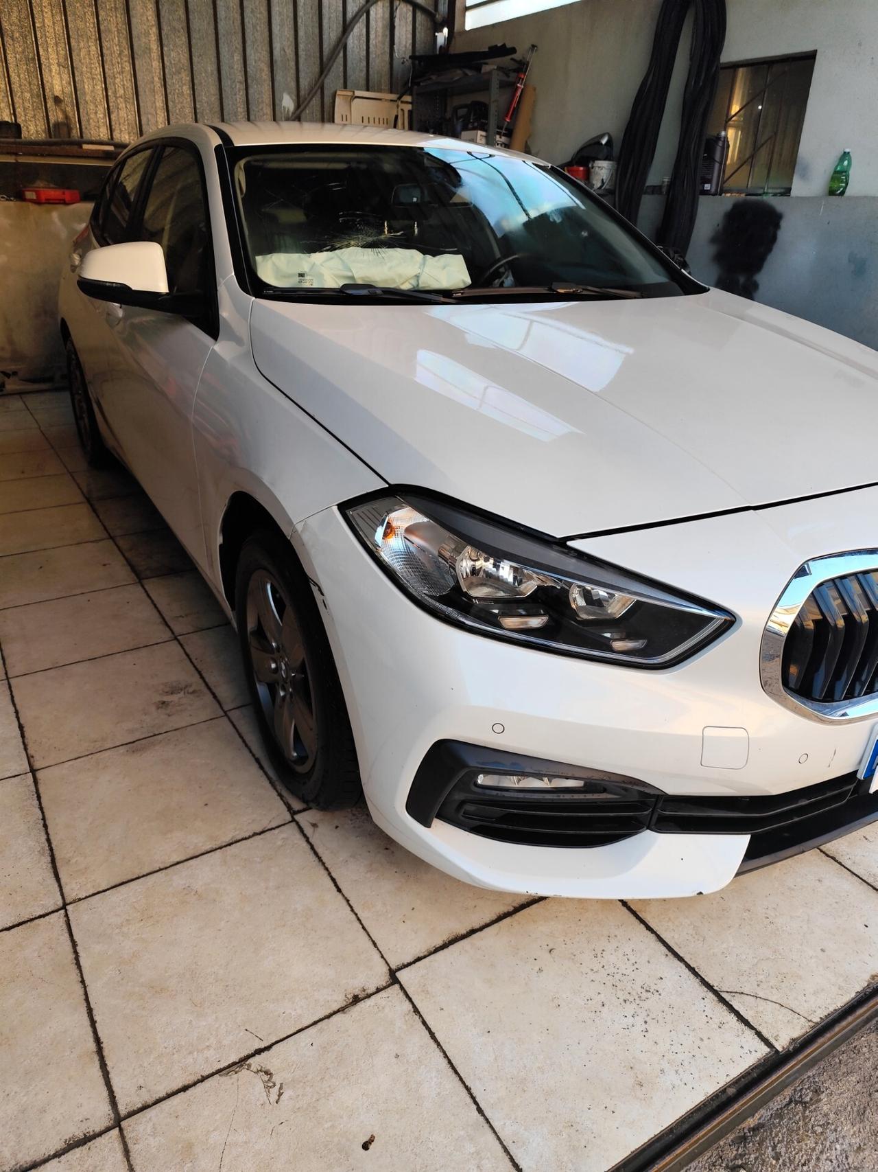 Bmw 116 116d 5p. Advantage