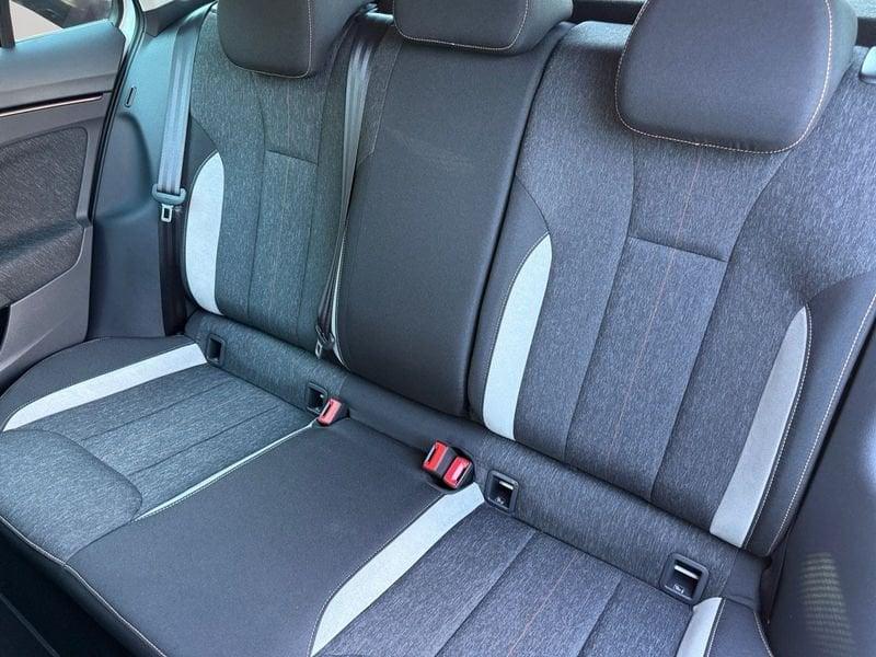 Škoda Kamiq 1.0 TSI BLACK DOTS