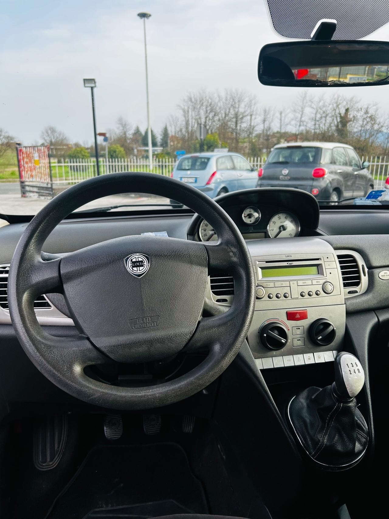 Lancia Ypsilon 1.2 Argento