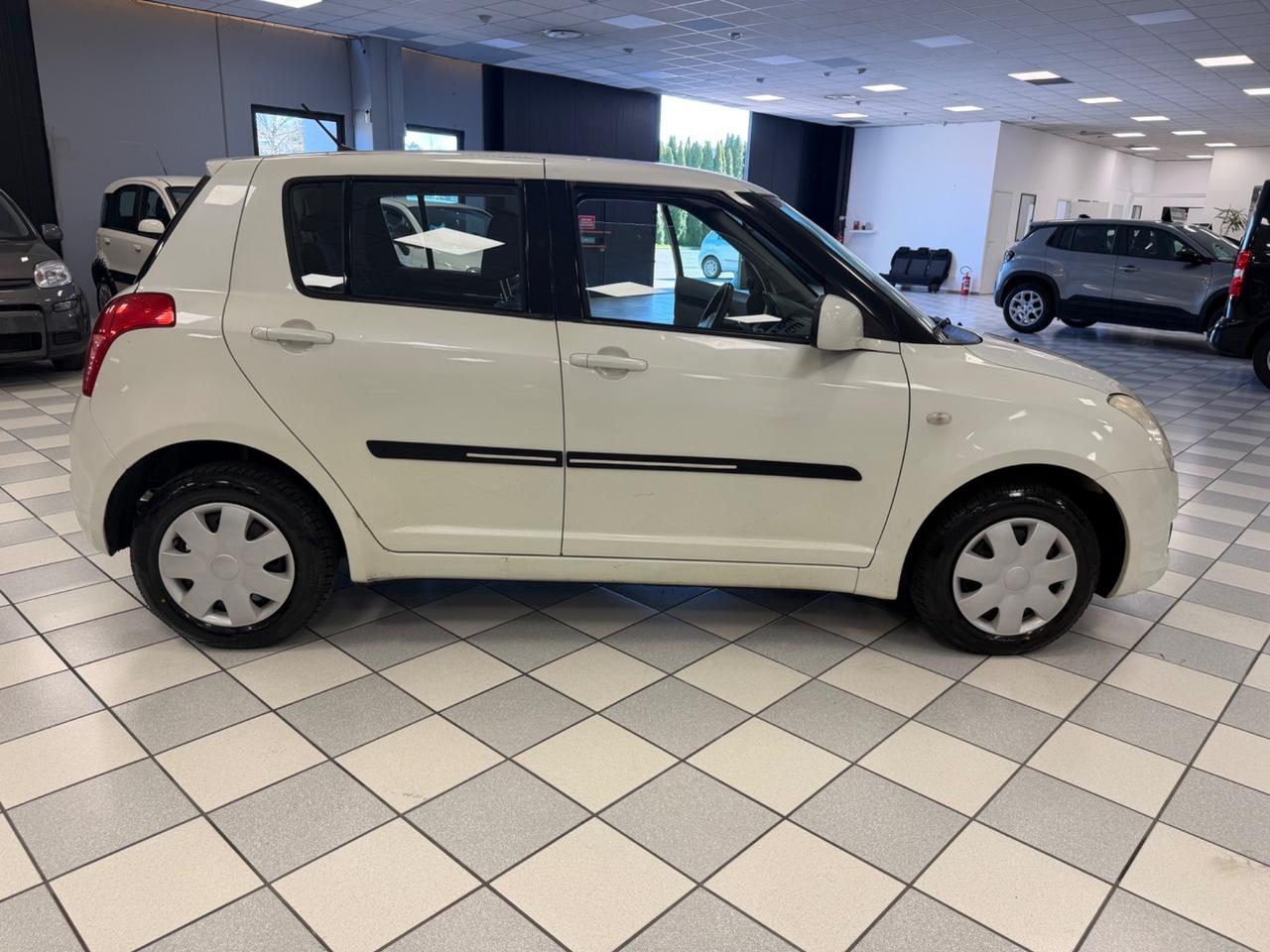 Suzuki Swift 1.3 4x4 5p. GL