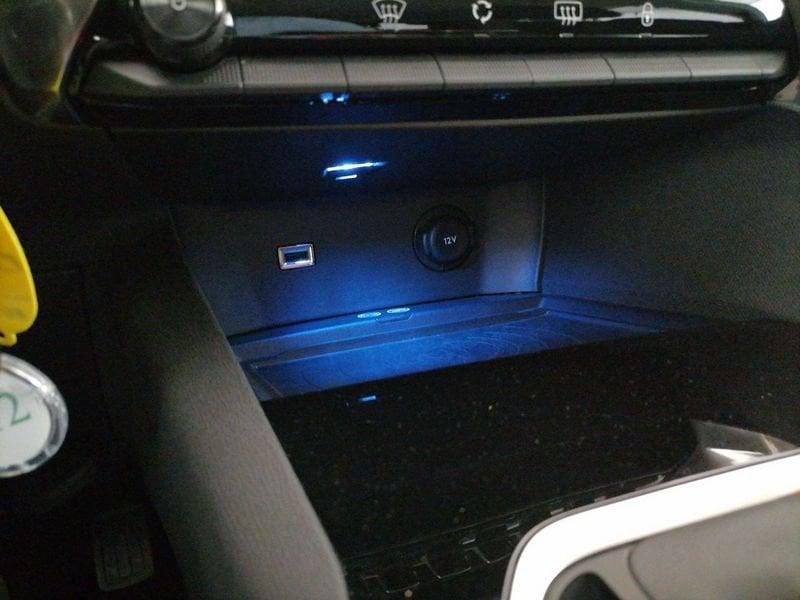 Peugeot 3008 1.5 bluehdi Active s&s 130cv