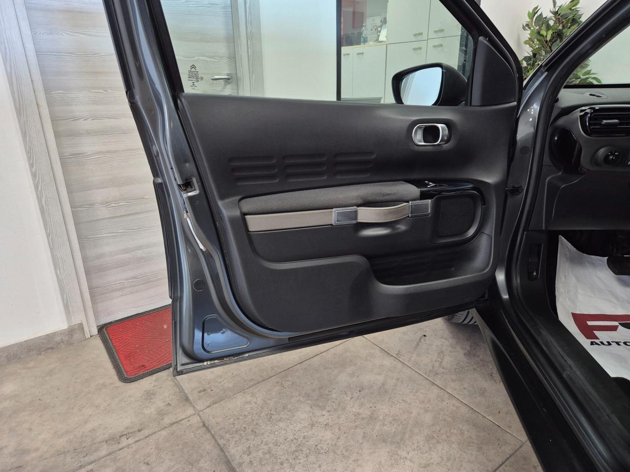 Citroen C4 Cactus 1.6 e-HDi Shine NEOPATENTATI