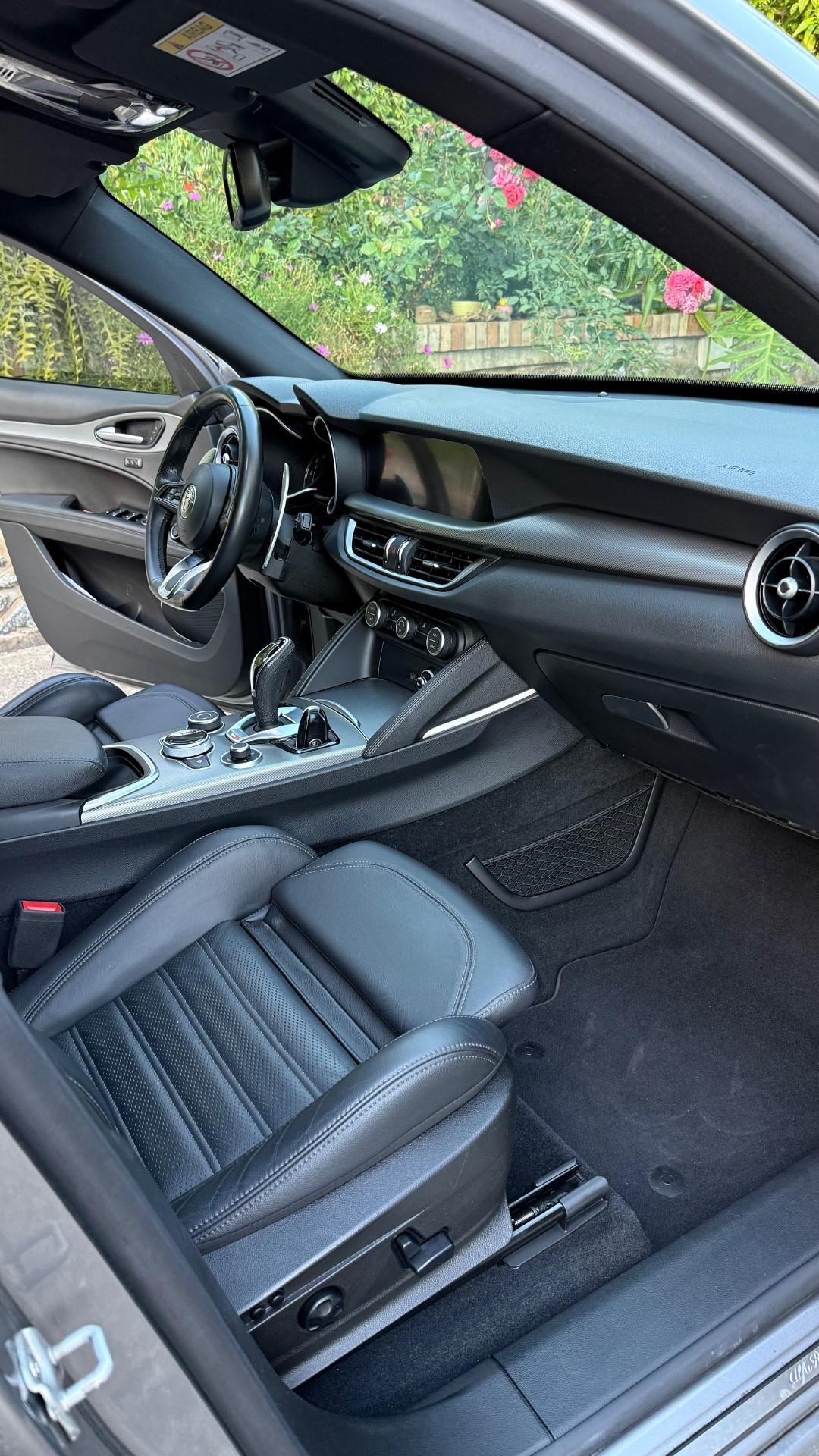 Alfa Romeo Stelvio 2.2 Turbodiesel 210 CV AT8 Q4 Veloce
