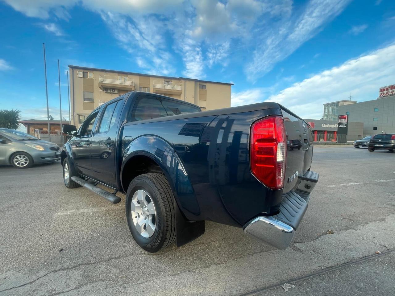 Nissan Navara 2.5 dCi 4 porte Double Cab LE