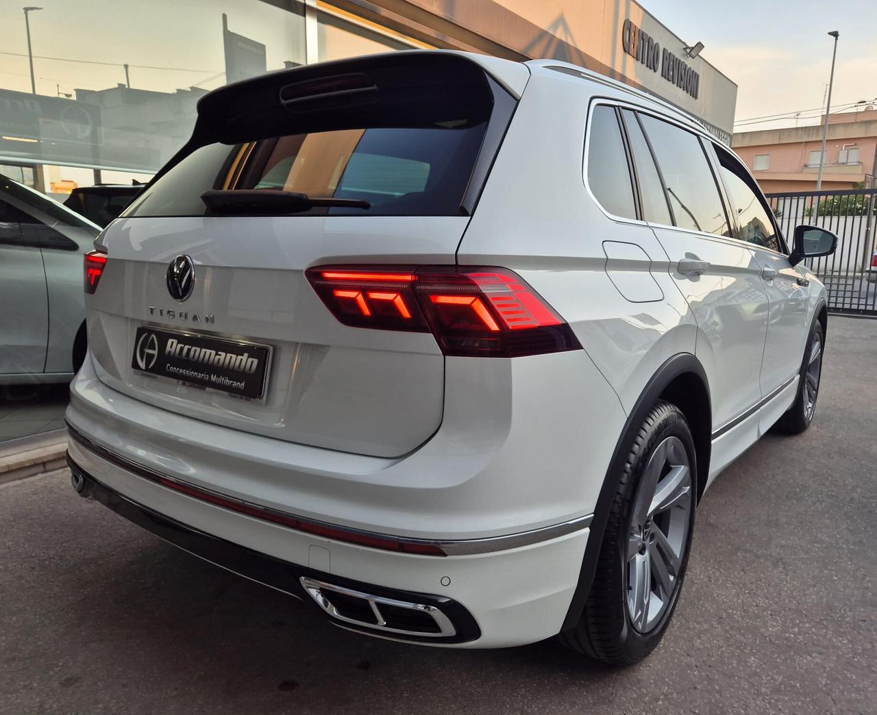 Volkswagen Tiguan 2.0 TDI 150 CV SCR DSG R-Line