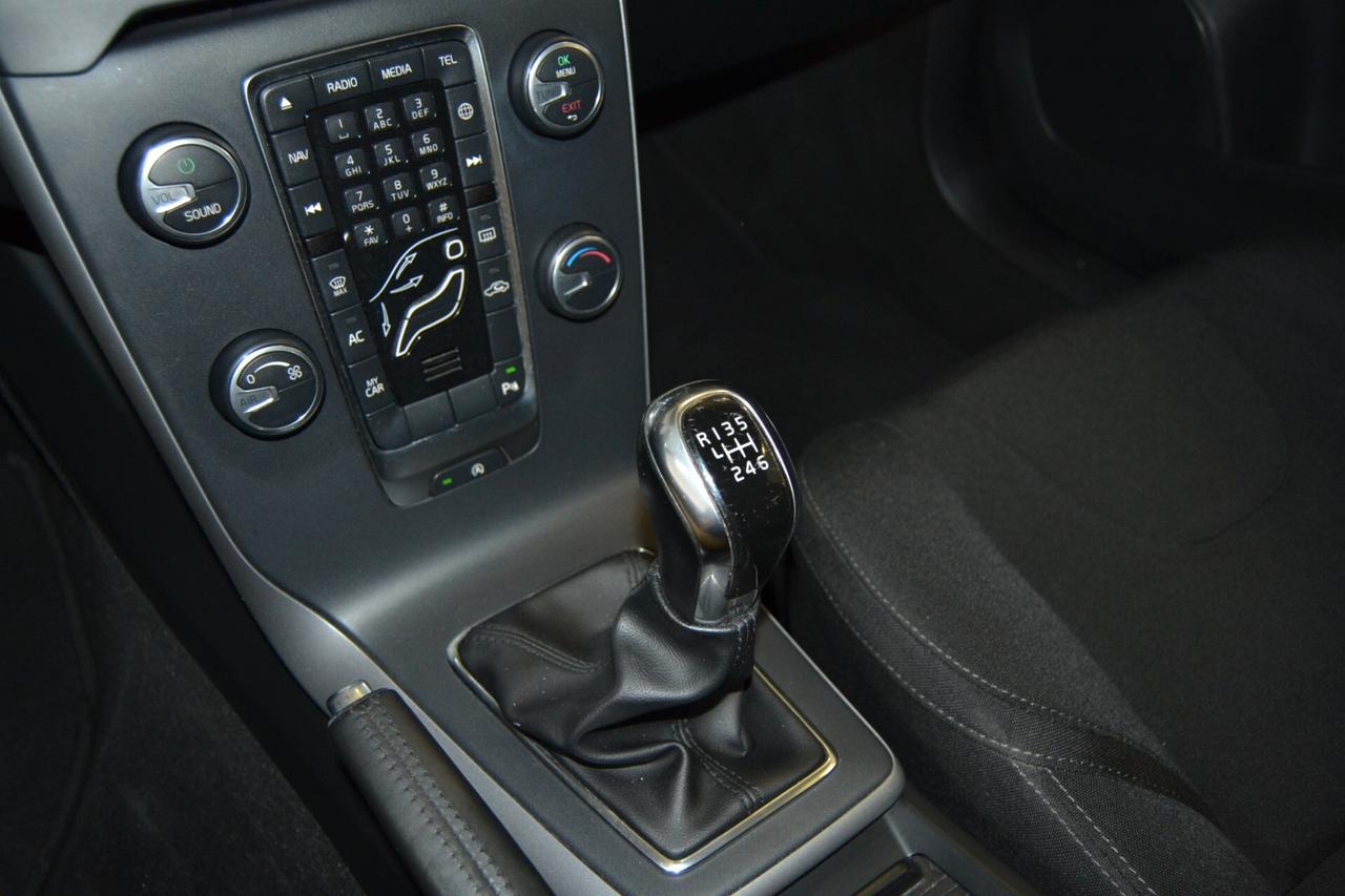 Volvo V40 D2 1.6D Momentum Tagliandi/Navi/Cruise/PDK