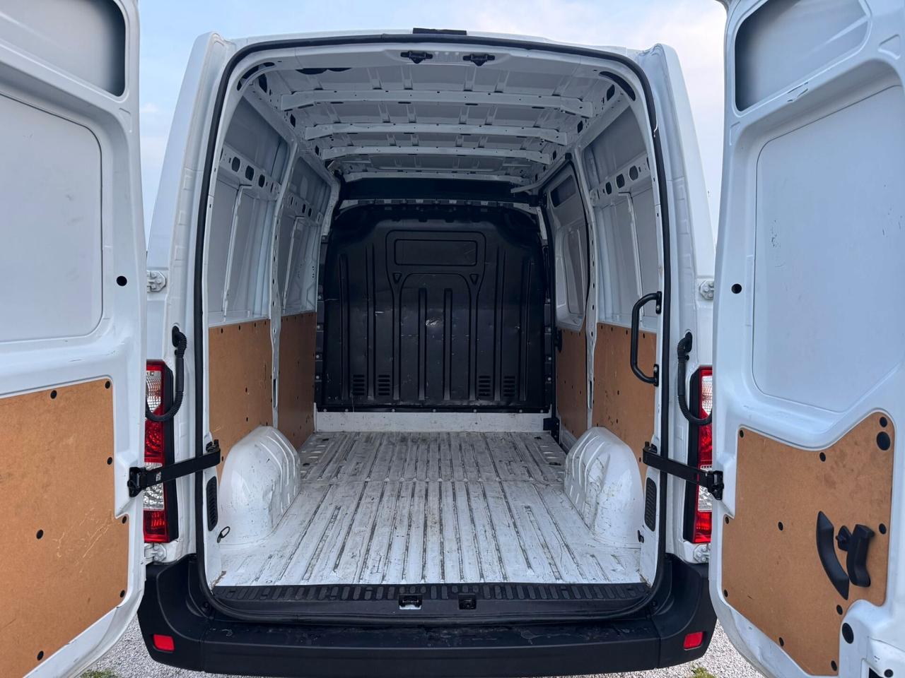 RENAULT MASTER L1H2 2.3DCI 135CV E6D-I 2022