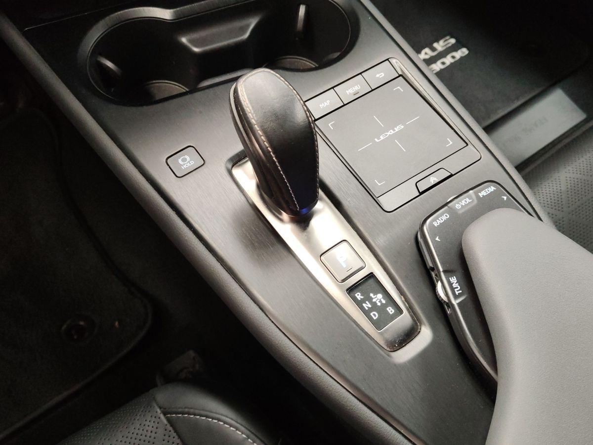LEXUS UX 300e - UX 300e 54,3kWh Luxury