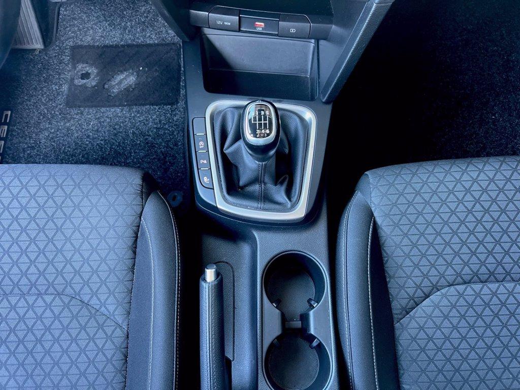 KIA Ceed 1.4 T-GDi 5p. Business Class del 2020