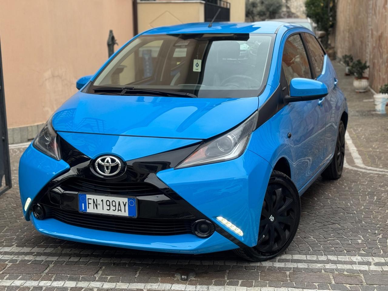 Toyota Aygo 1.0 VVT-i 72 CV 5 porte x-cool