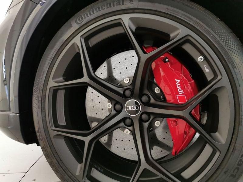 Audi Q8 RS 4.0 mhev 48V performance 640cv tiptronic