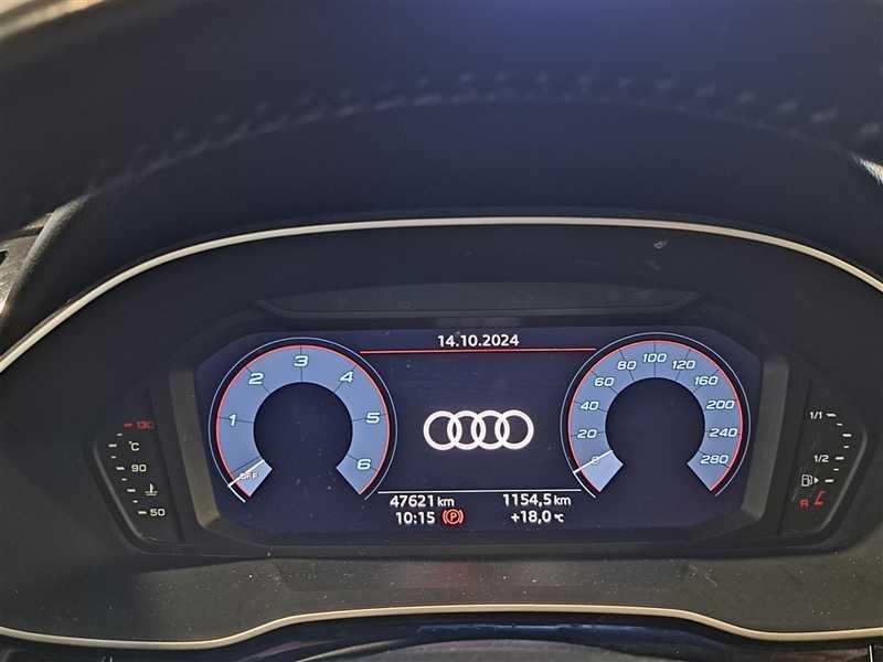 AUDI Q3 35 TDI S tronic Business