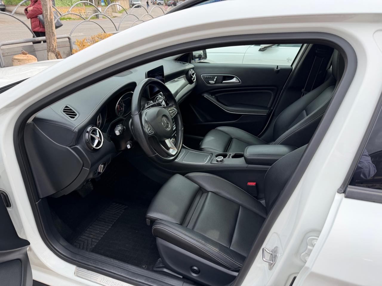 Mercedes-benz GLA 200 d Automatic Premium