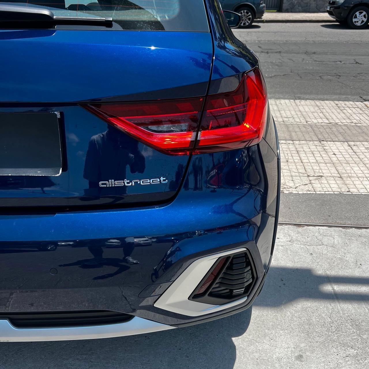 Audi A1 allstreet 30 TFSI S tronic Identity Contrast