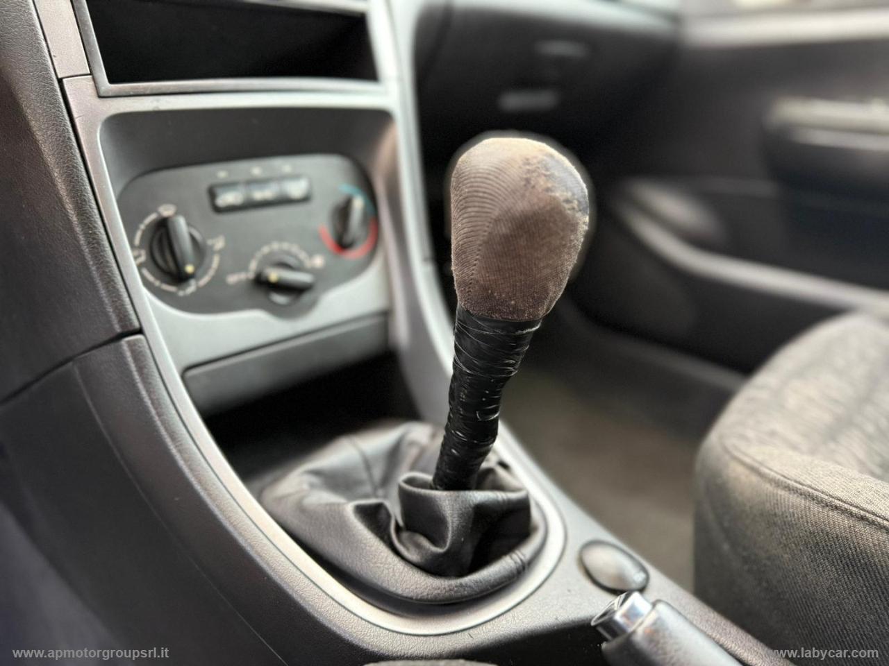 PEUGEOT 307 1.4 5p. XR