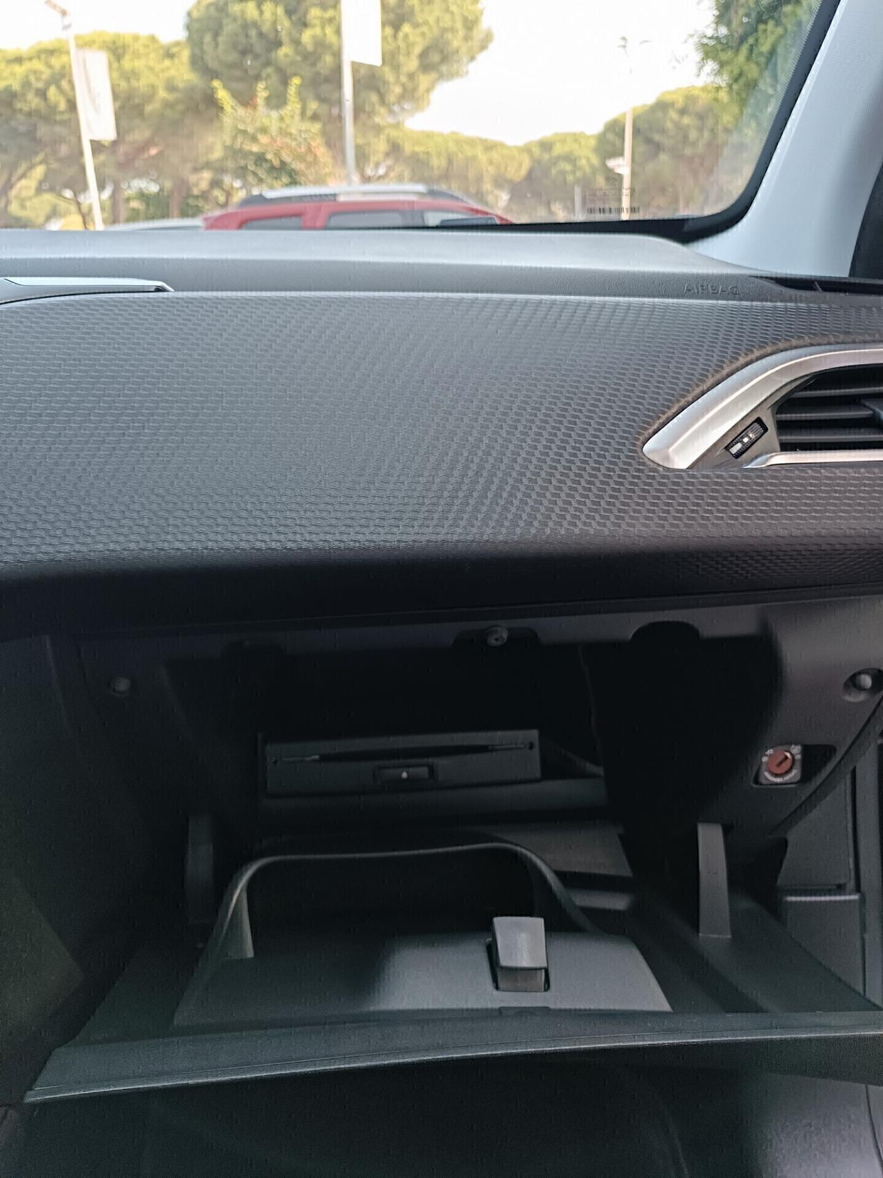 Peugeot 2008 1.2 49000KM-Cinghia Nuova-12/2019