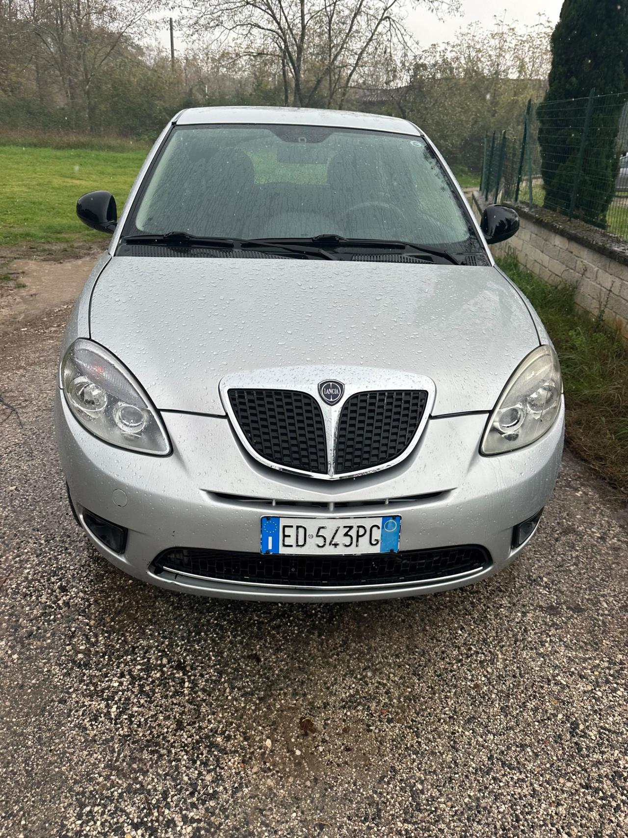 Lancia Ypsilon 1.3 MJT 75 CV