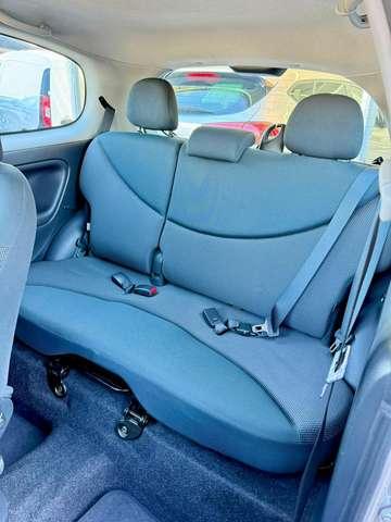 Toyota Yaris 3p 1.3 Sol auto