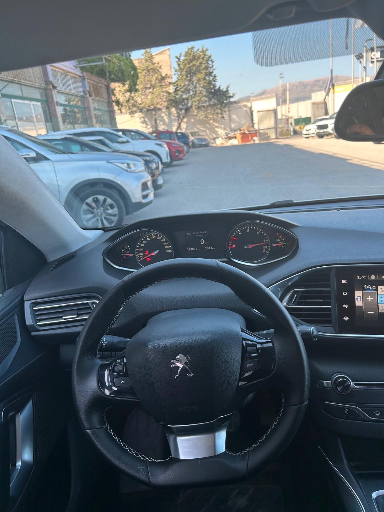 Peugeot 308 BlueHDi 150 S&S SW Allure