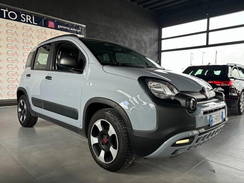 Fiat Panda CROSS 1.0 HYBRID NEOPATENTATI