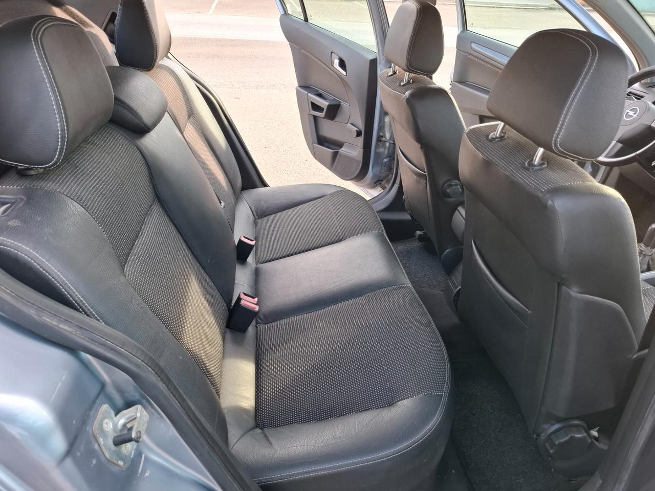 Opel Astra 1.7 CDTI 101CV 5 porte Cosmo