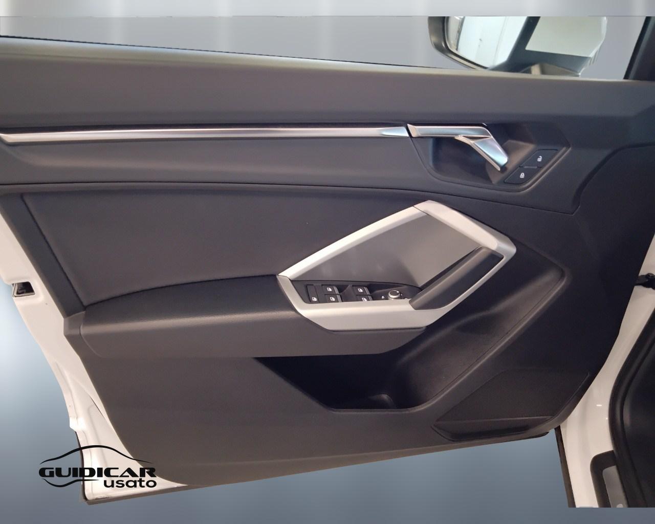 AUDI Q3 II 2018 - Q3 35 2.0 tdi Business Advanced