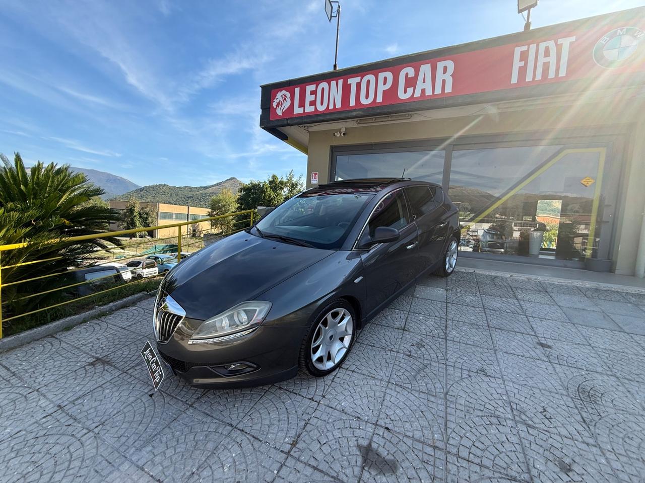 Lancia Delta 1.9 MJT Twinturbo DPF Platino tetto apribile full