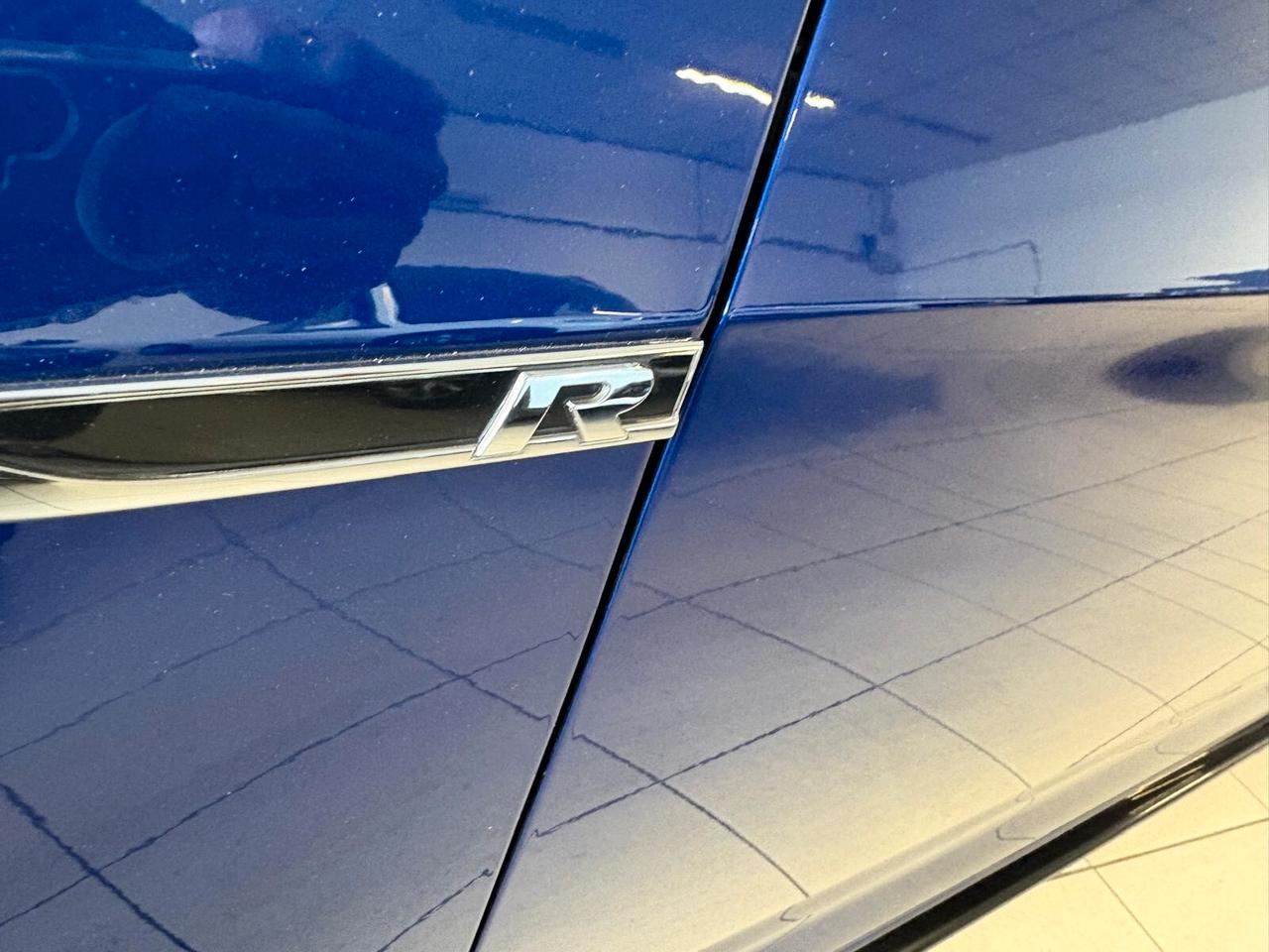 Volkswagen Golf R 2.0 TSI 300 CV DSG 4motion 5p.