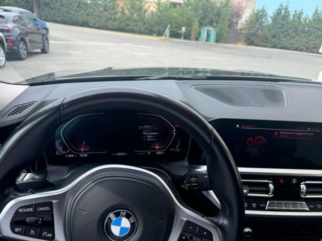 BMW 318 318d mhev 48V Sport auto