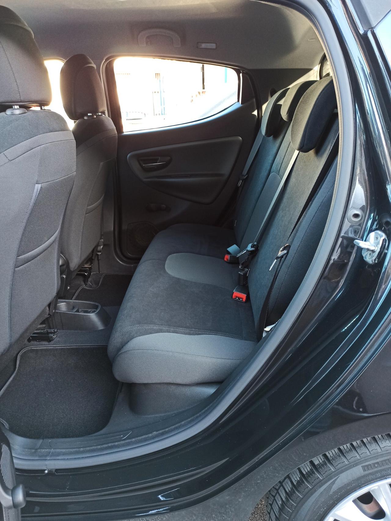Lancia Ypsilon 1.2 69 CV 5 porte Gold Impeccabile!!!!!