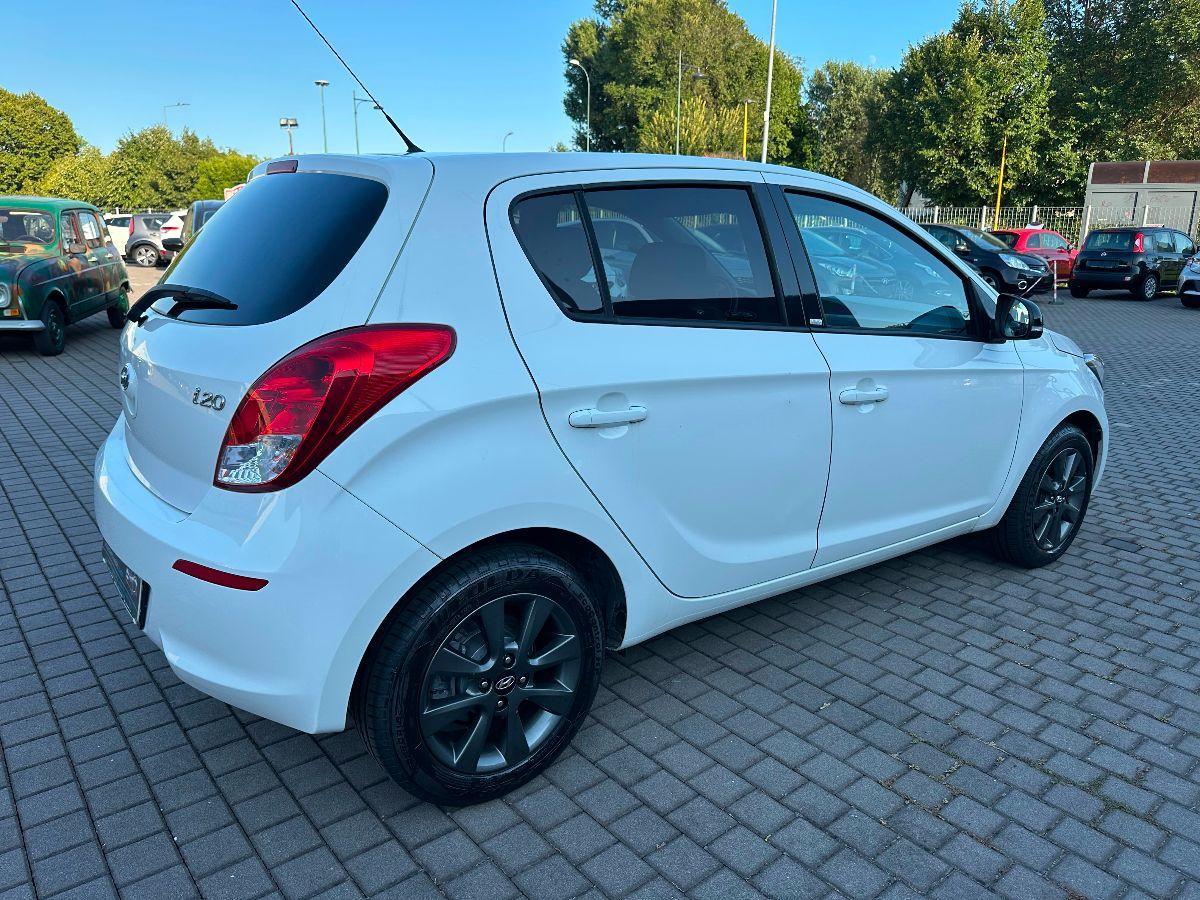 HYUNDAI - i20 - 1.2 5p. Go! Brasil