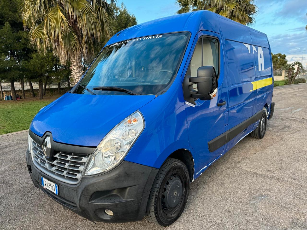 Renault Master T35 2.3 dCi/145