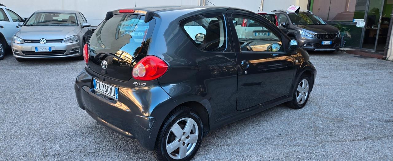 Toyota Aygo 1.0 12V VVT-i 3 porte Sol
