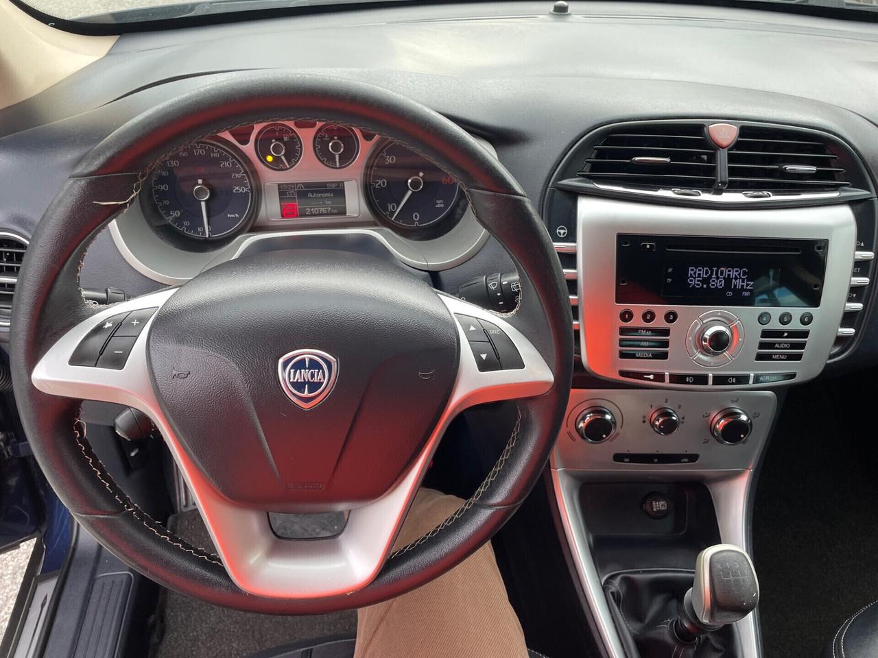 Lancia Delta 1.6 MJT DPF Silver