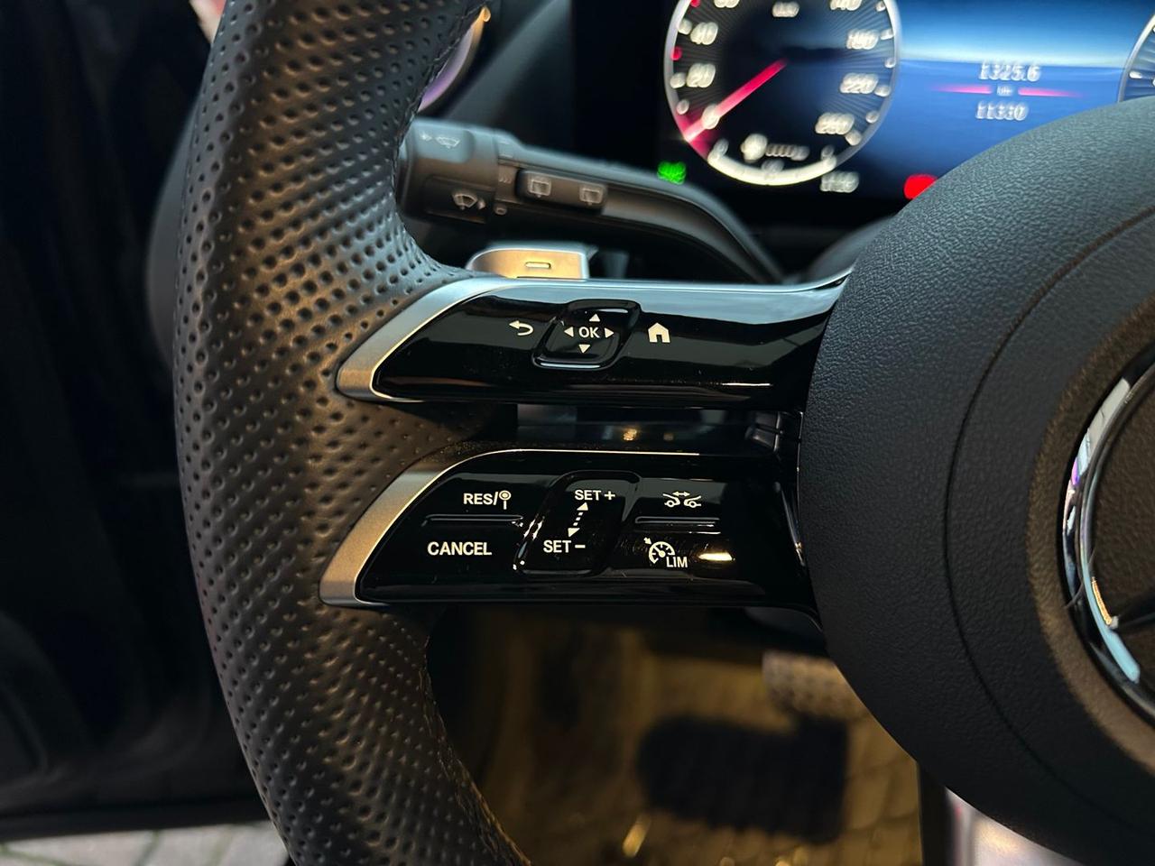 Mercedes-Benz GLA 200 D AMG Line Premium Plu #9169