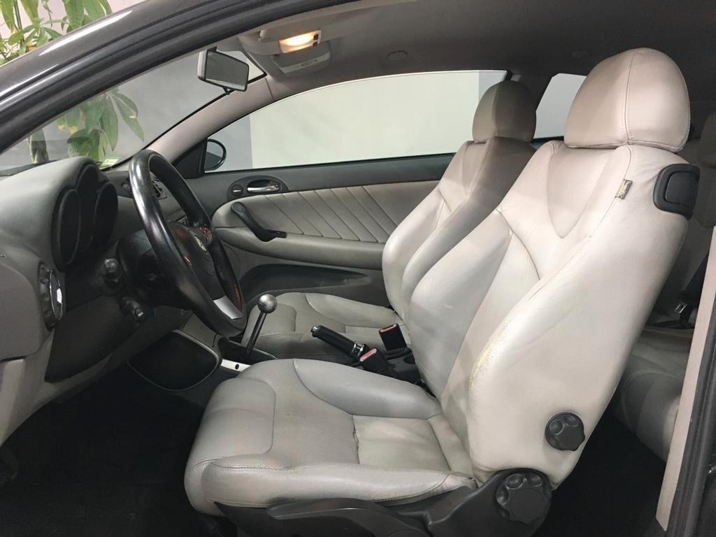 Alfa Romeo GT 2.0