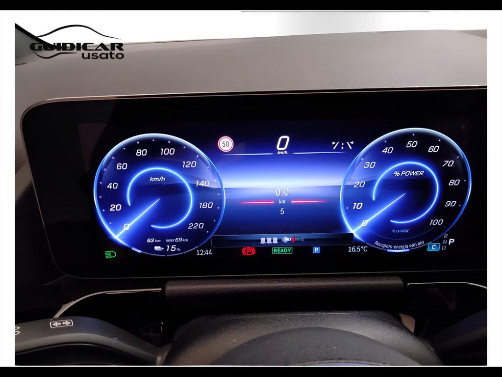 Mercedes-Benz EQA - H243 2024 - EQA 300 AMG Line Advanced Plus 4matic